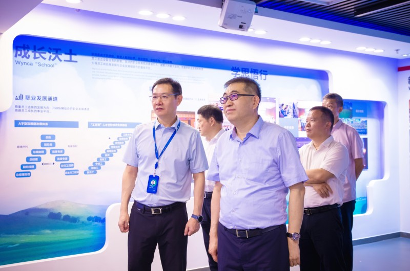 1755745396290588N392.jpg 0I4A2105(1).jpg