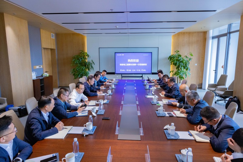 1761283675988975zgDT.jpg 10座谈.jpg